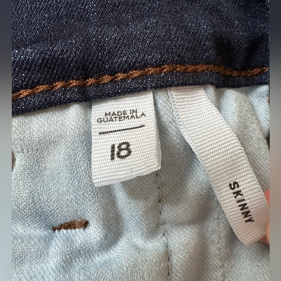 LOFT Plus non-distressed skinny jean - Picture 2 of 2